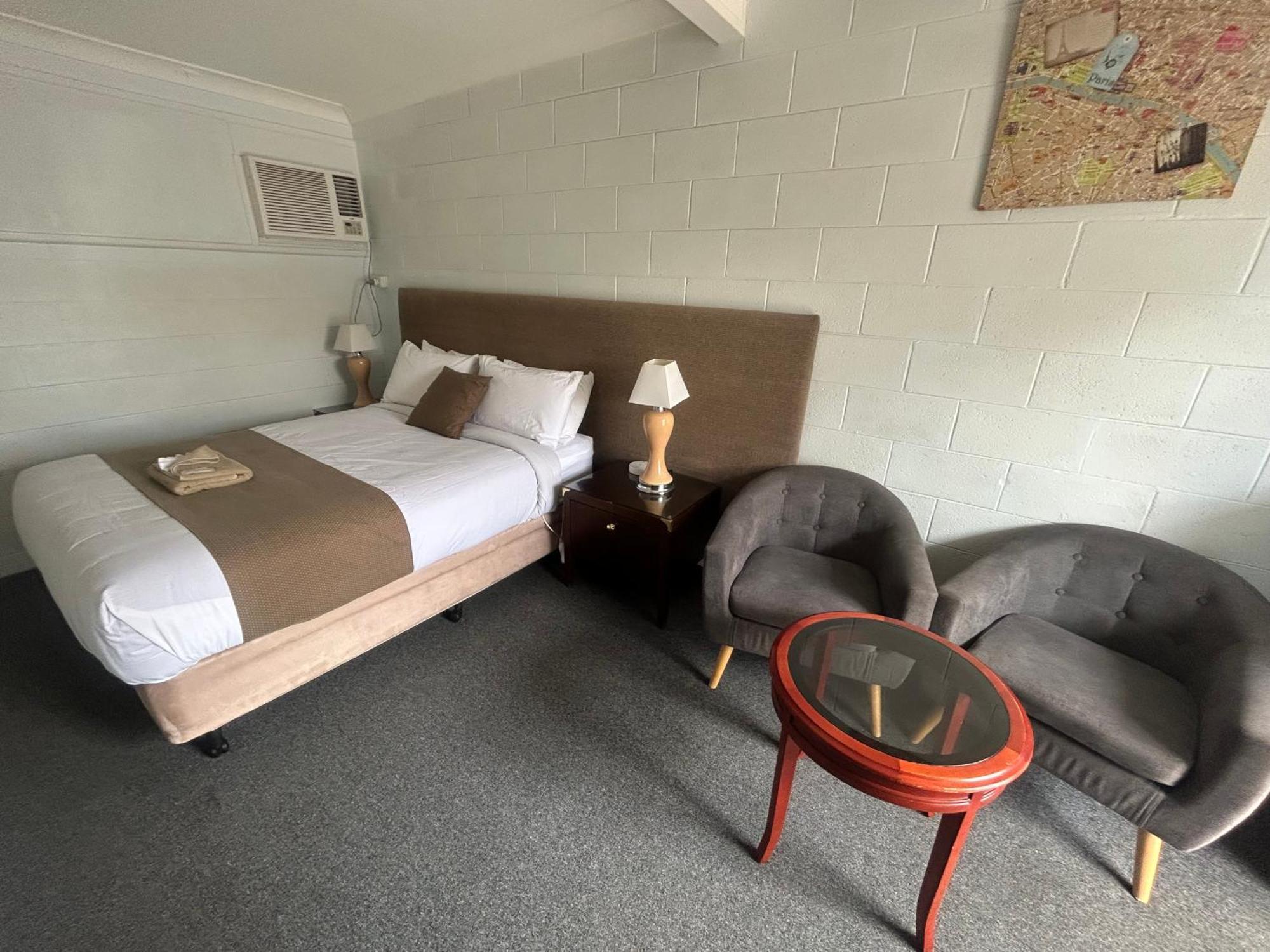 Warren Motor Inn Pokoj fotografie